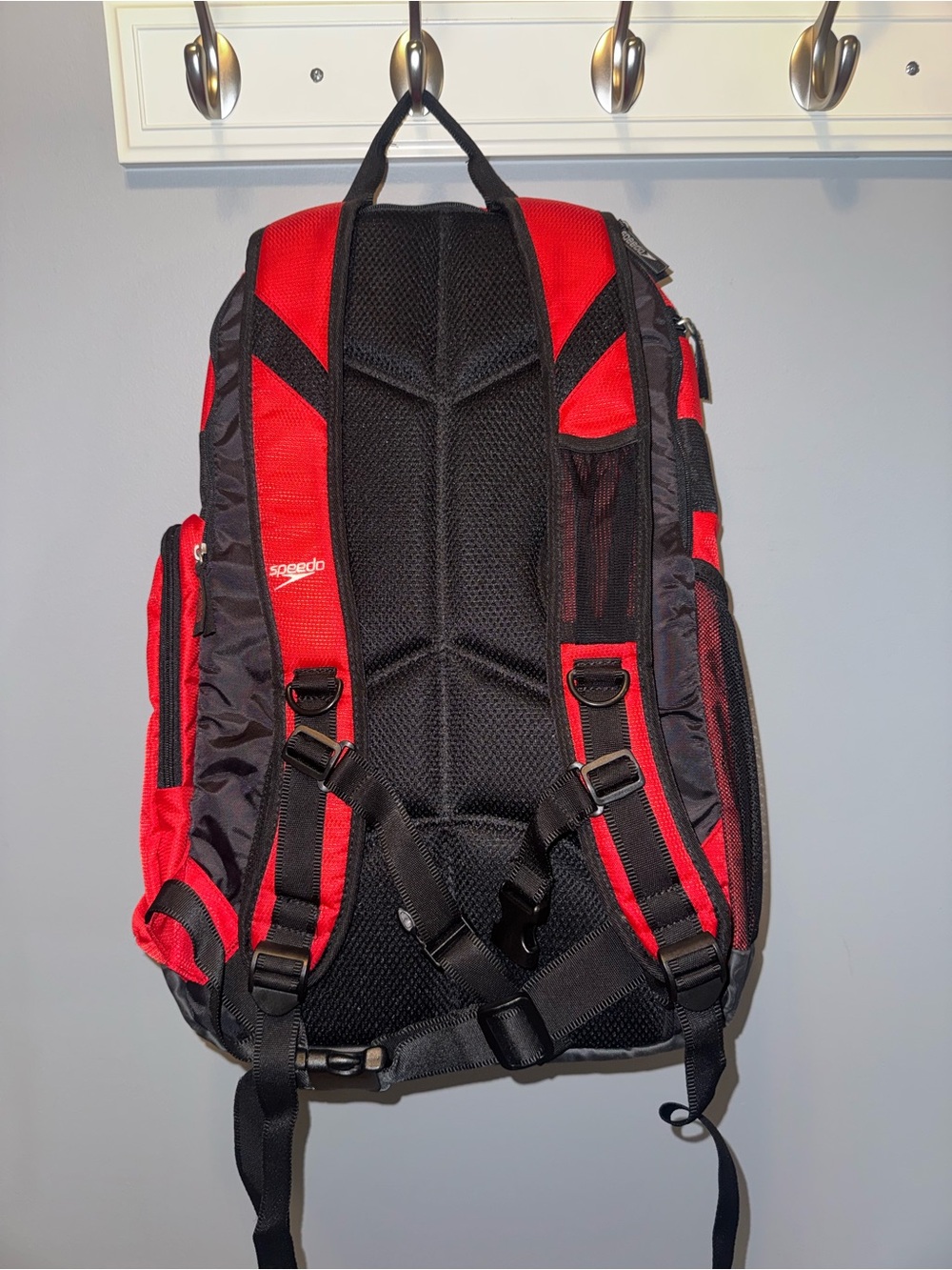 Speedo Red and Black Sport Backpack with Logo - Picture 3 of 9